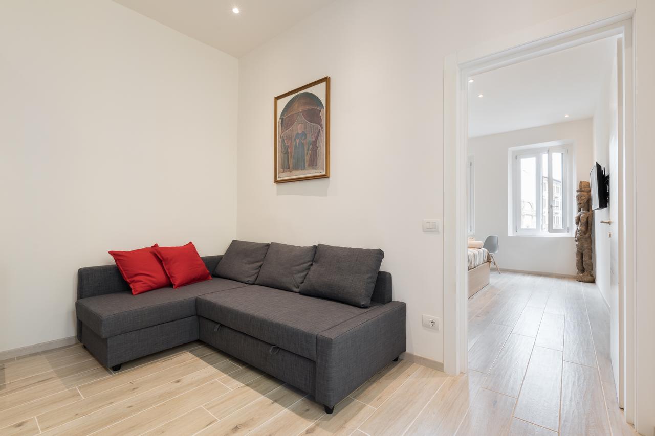 Appartamento Mudiva -Train Station Modern 1 Bdr Flat 1St Floor Firenze Esterno foto