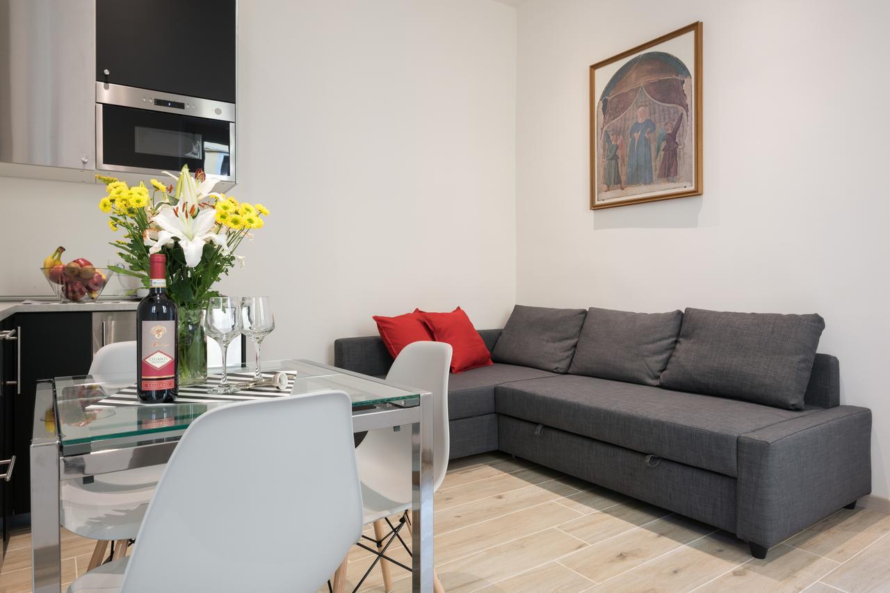 Appartamento Mudiva -Train Station Modern 1 Bdr Flat 1St Floor Firenze Esterno foto